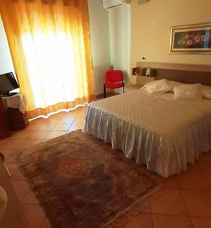 La Via Del Mare Hotell Oristano Eksteriør bilde